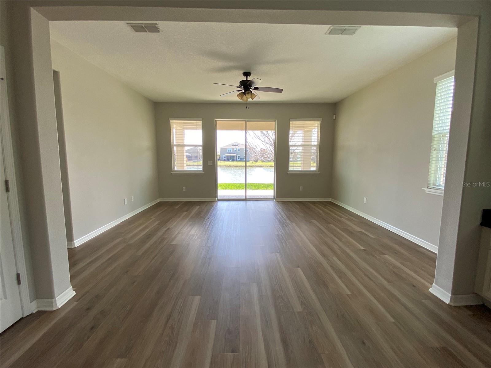 Image 16 of 47 For 4408 Breeze Isle Lane