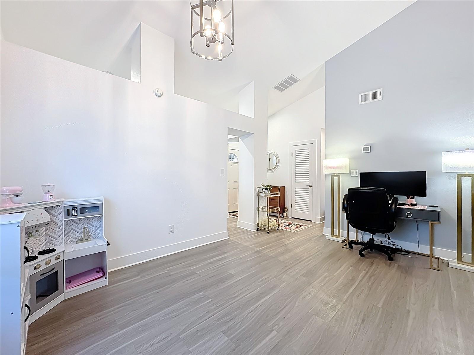 Image 21 of 49 For 10405 Cresto Delsol Circle