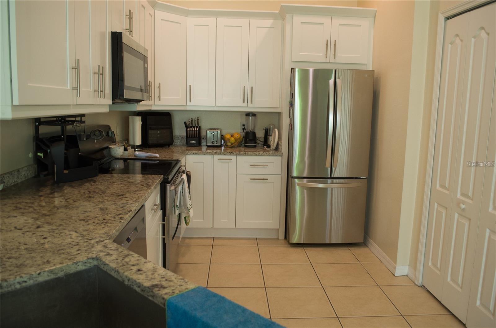 Image 6 of 24 For 6448 Goldenrod Road A