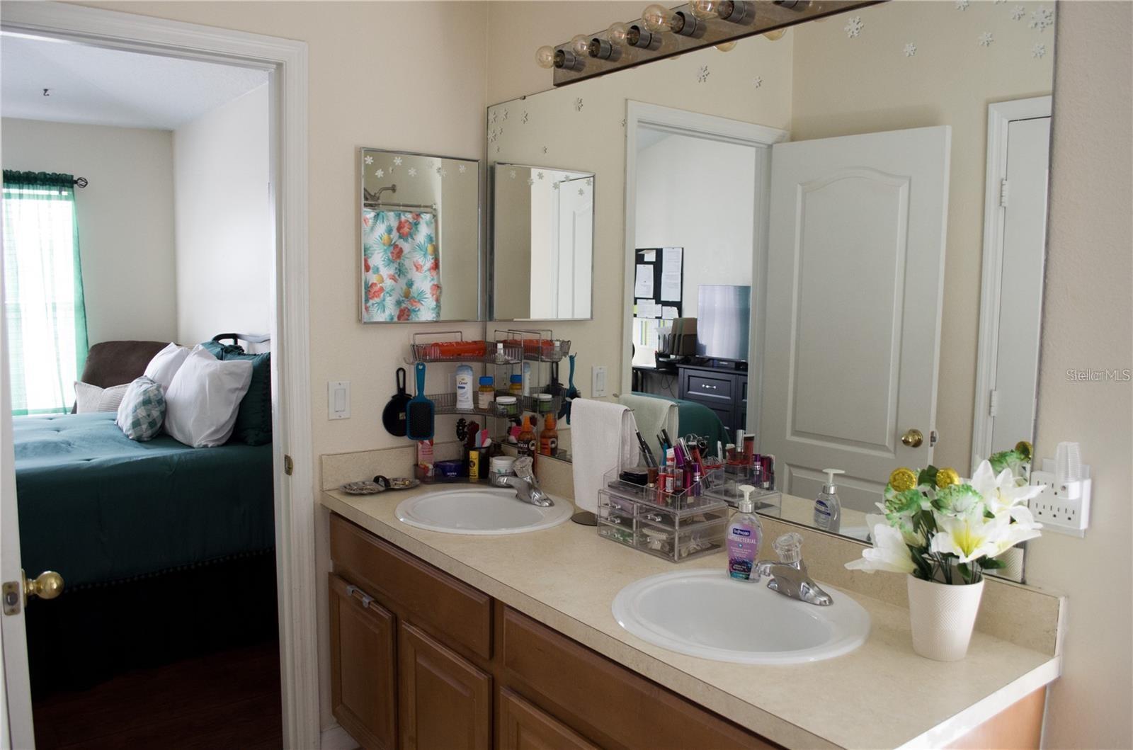 Image 8 of 24 For 6448 Goldenrod Road A