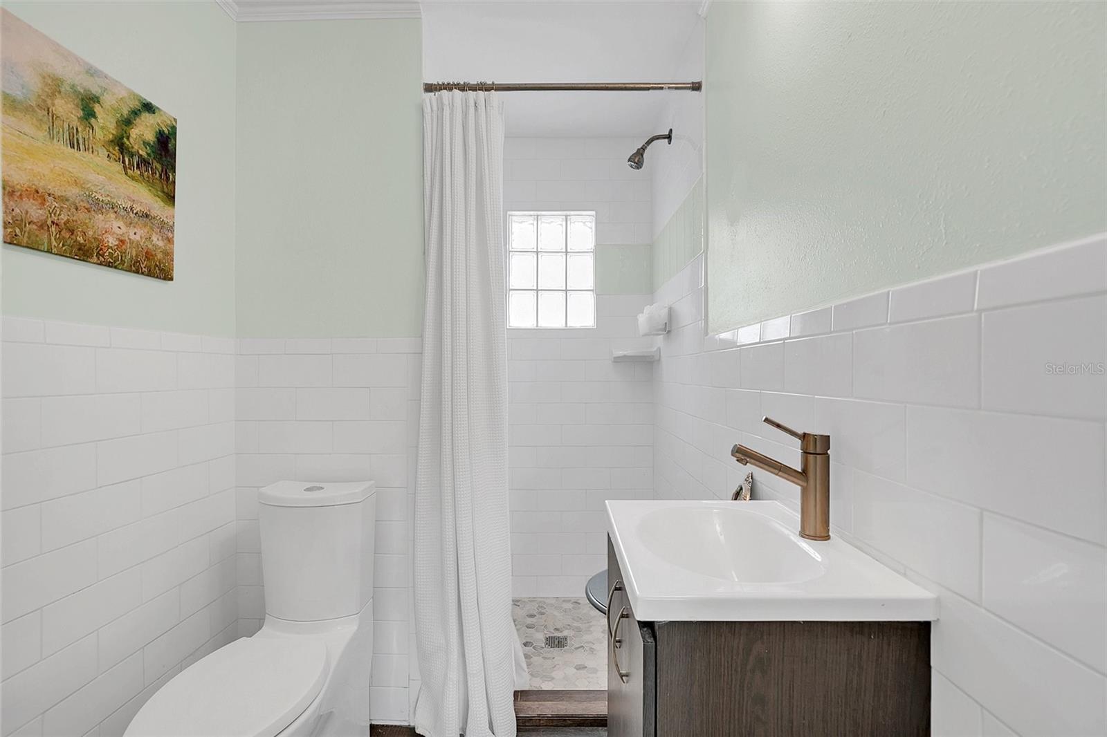 Image 23 of 30 For 2120 Deloraine Trail