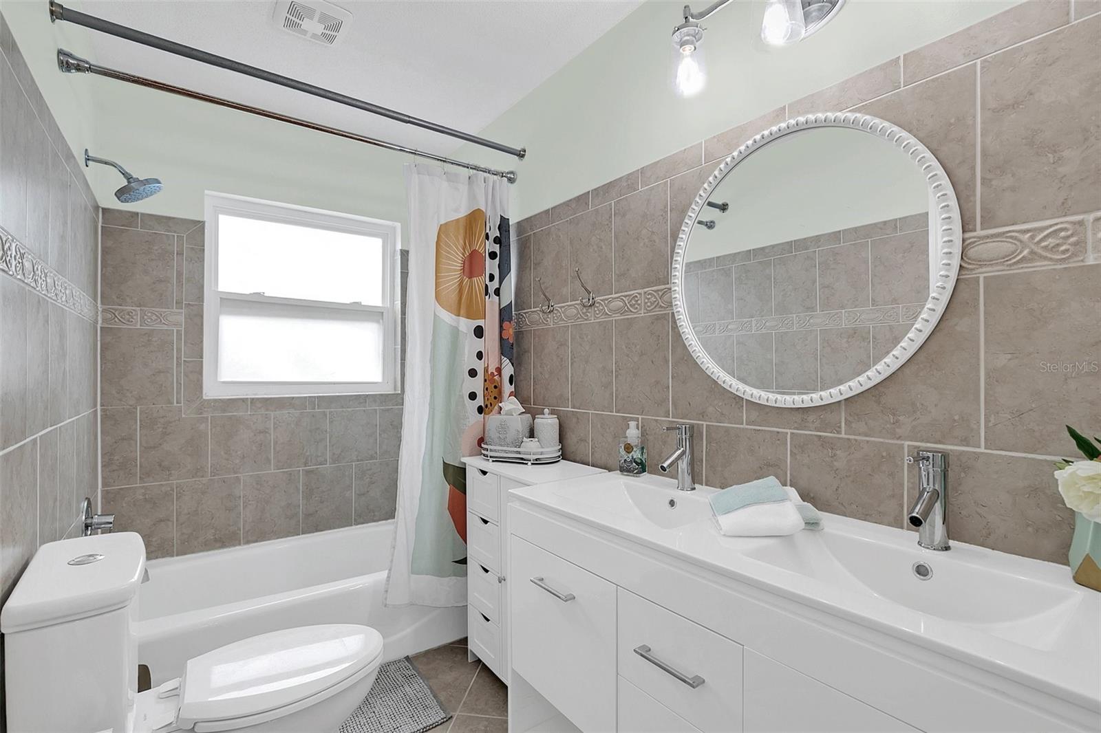 Image 25 of 30 For 2120 Deloraine Trail