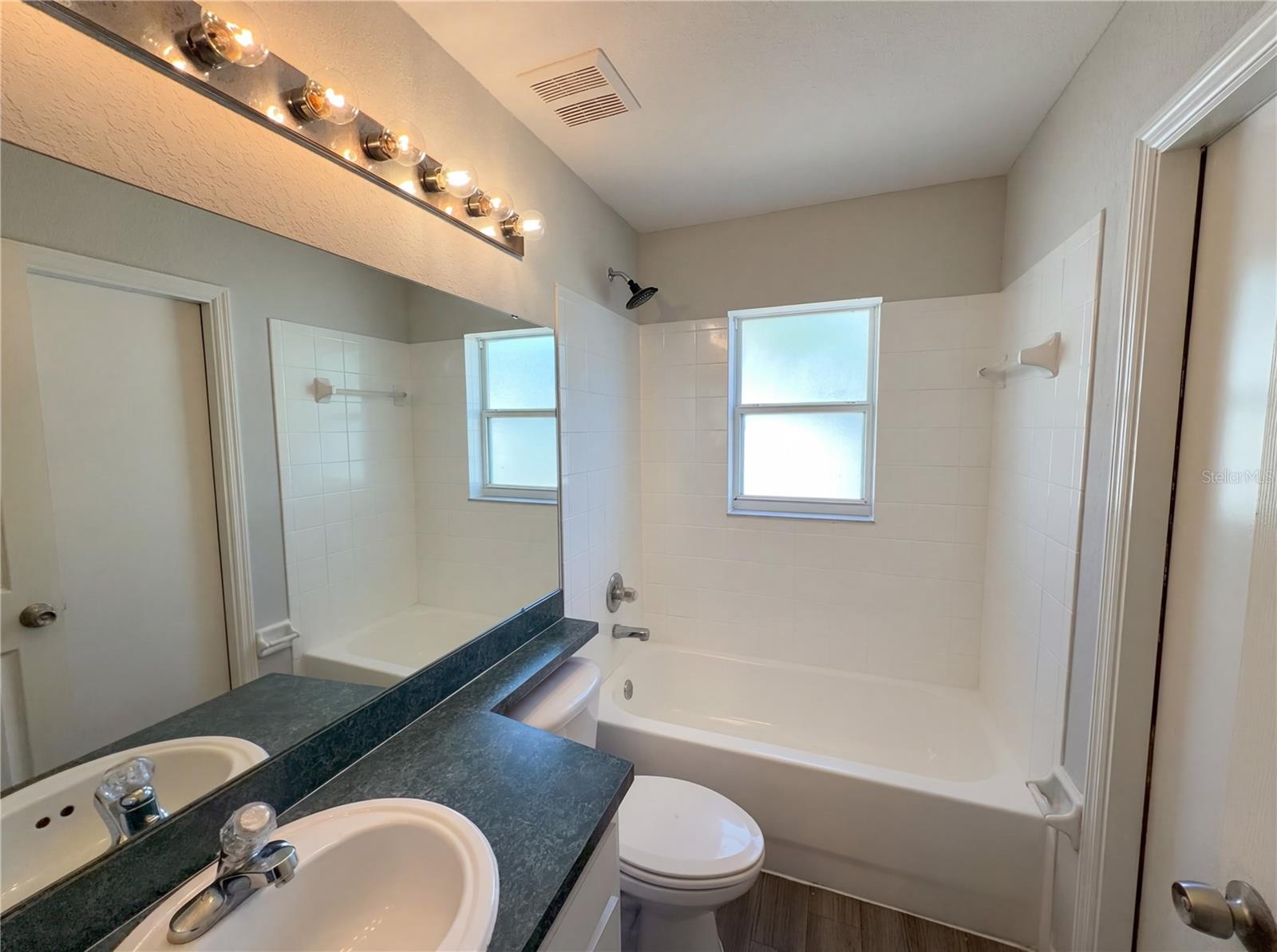 Image 18 of 22 For 6371 Hampton Pointe Circle