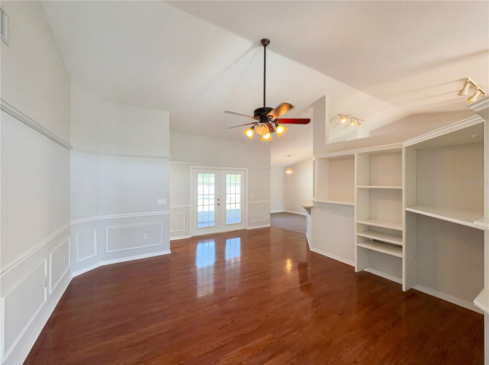 Image 3 of 22 For 6371 Hampton Pointe Circle