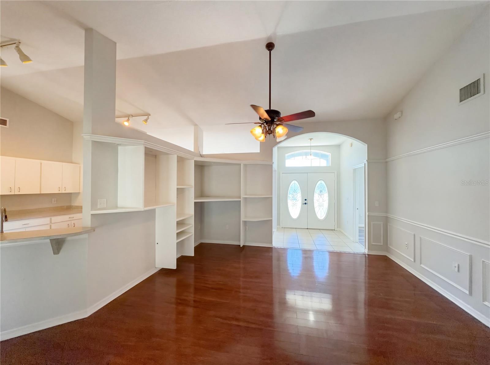 Image 9 of 22 For 6371 Hampton Pointe Circle