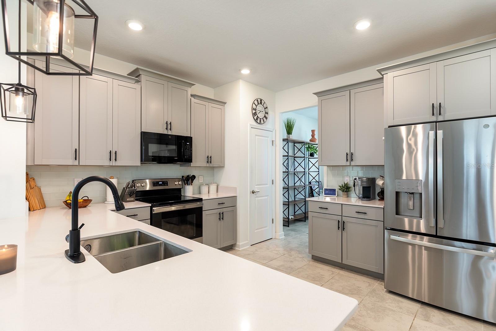 Image 7 of 30 For 9935 Introduction Way