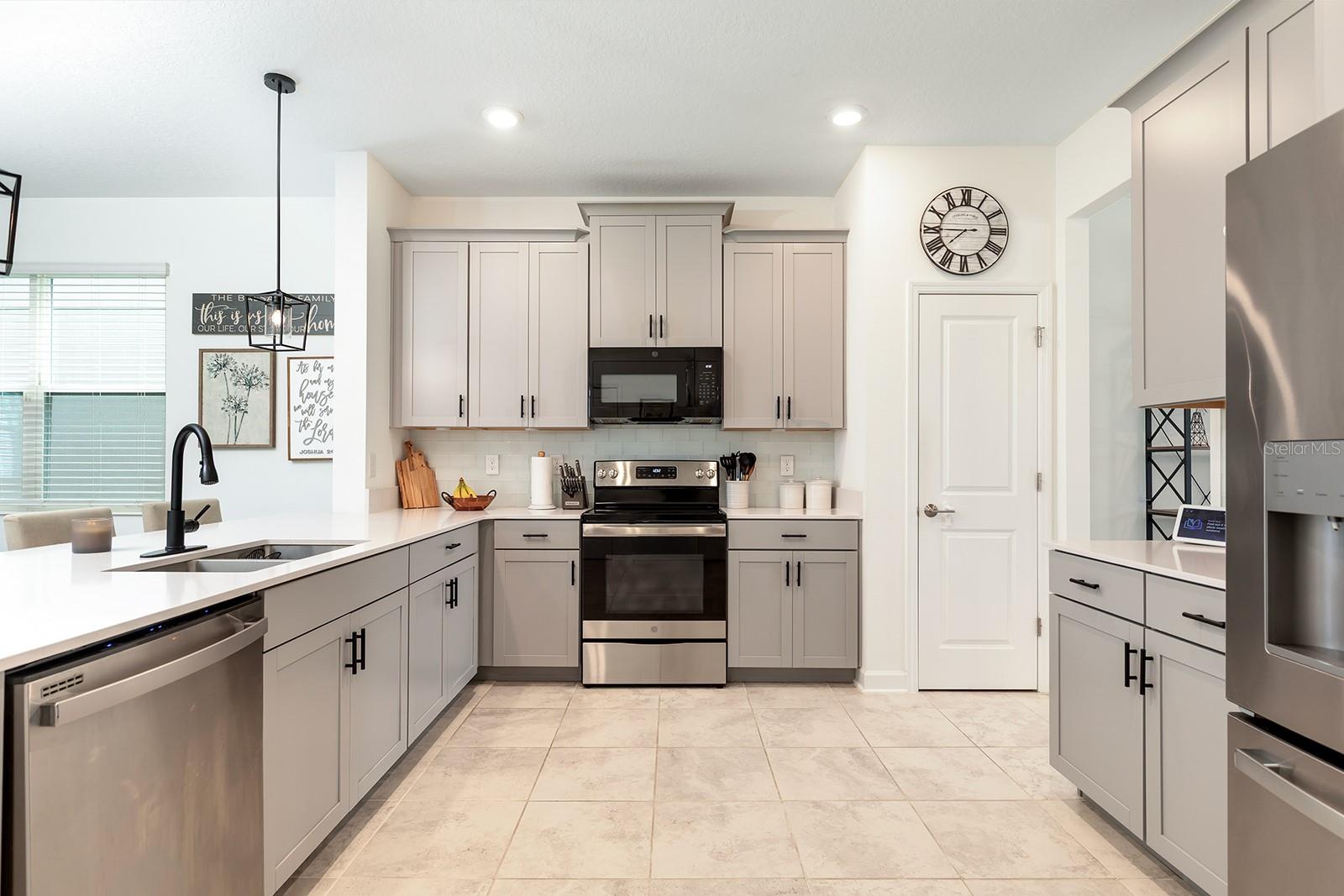 Image 8 of 30 For 9935 Introduction Way