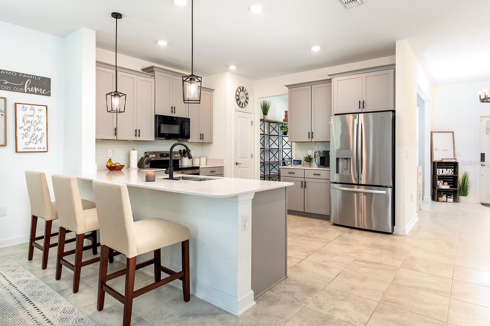 Image 9 of 30 For 9935 Introduction Way