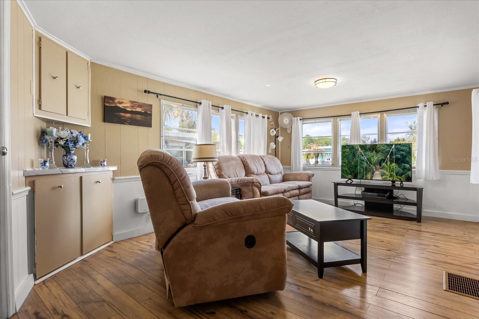 Image 6 of 26 For 11504 Hickory Lane