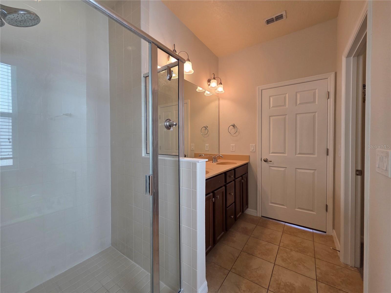 Image 21 of 36 For 4772 Silver Birch Way