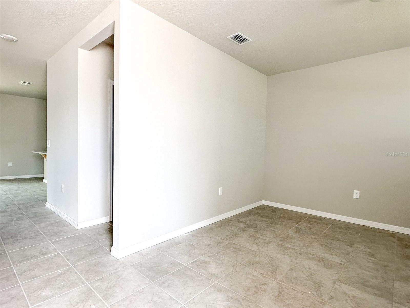 Image 4 of 33 For 484 Sun Warbler Way