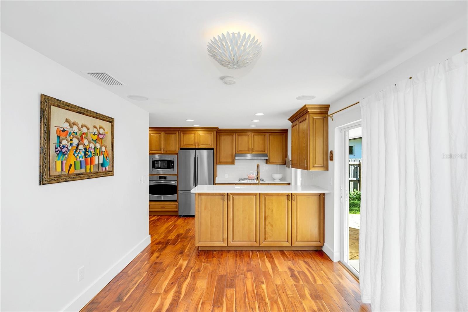 Image 14 of 37 For 1640 Palm Avenue