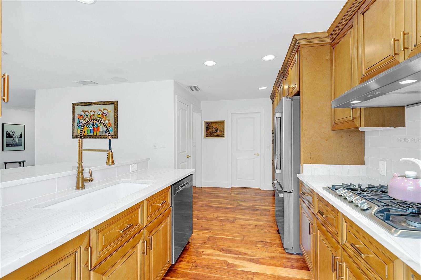 Image 18 of 37 For 1640 Palm Avenue