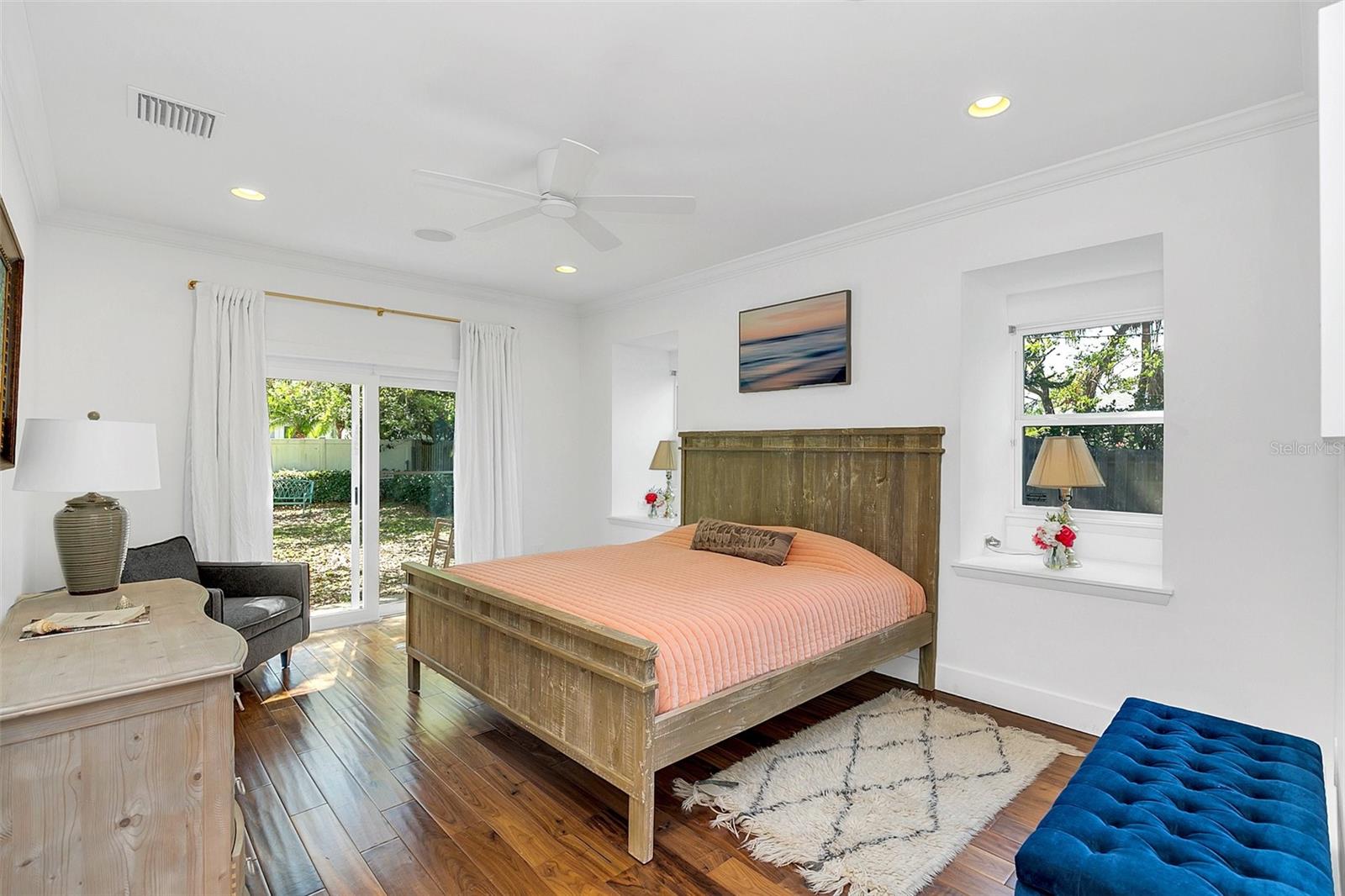 Image 20 of 37 For 1640 Palm Avenue