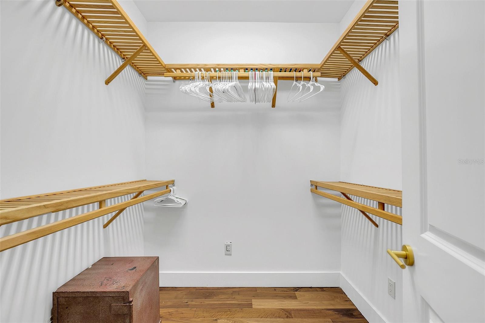 Image 25 of 37 For 1640 Palm Avenue