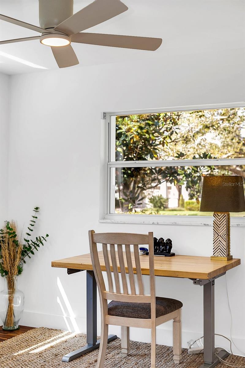 Image 31 of 37 For 1640 Palm Avenue