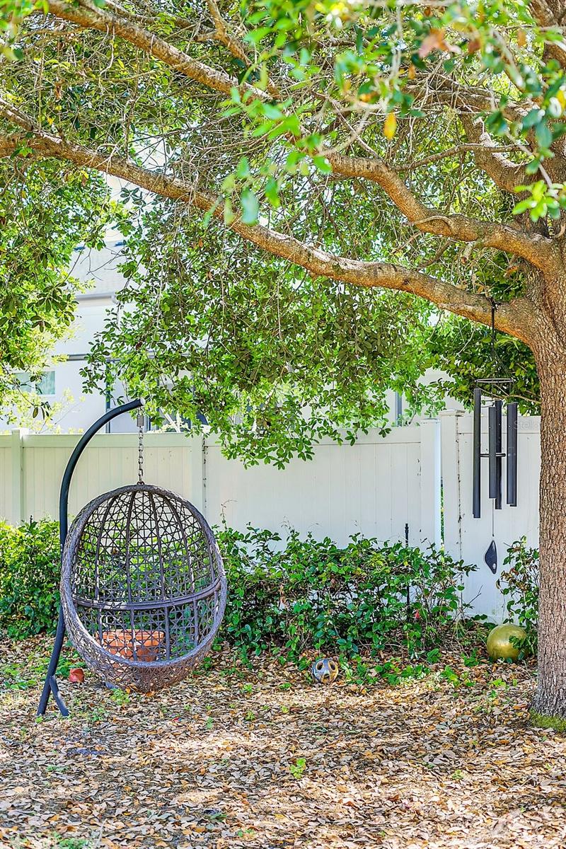 Image 35 of 37 For 1640 Palm Avenue