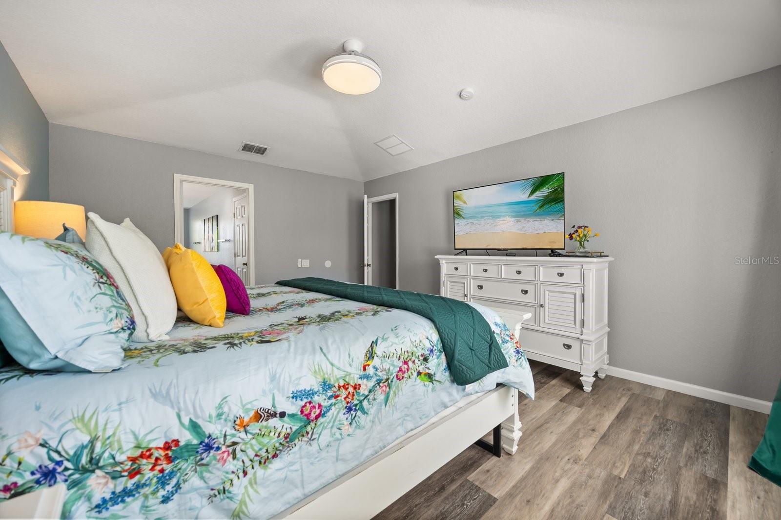 Image 13 of 42 For 7728 Teascone Boulevard