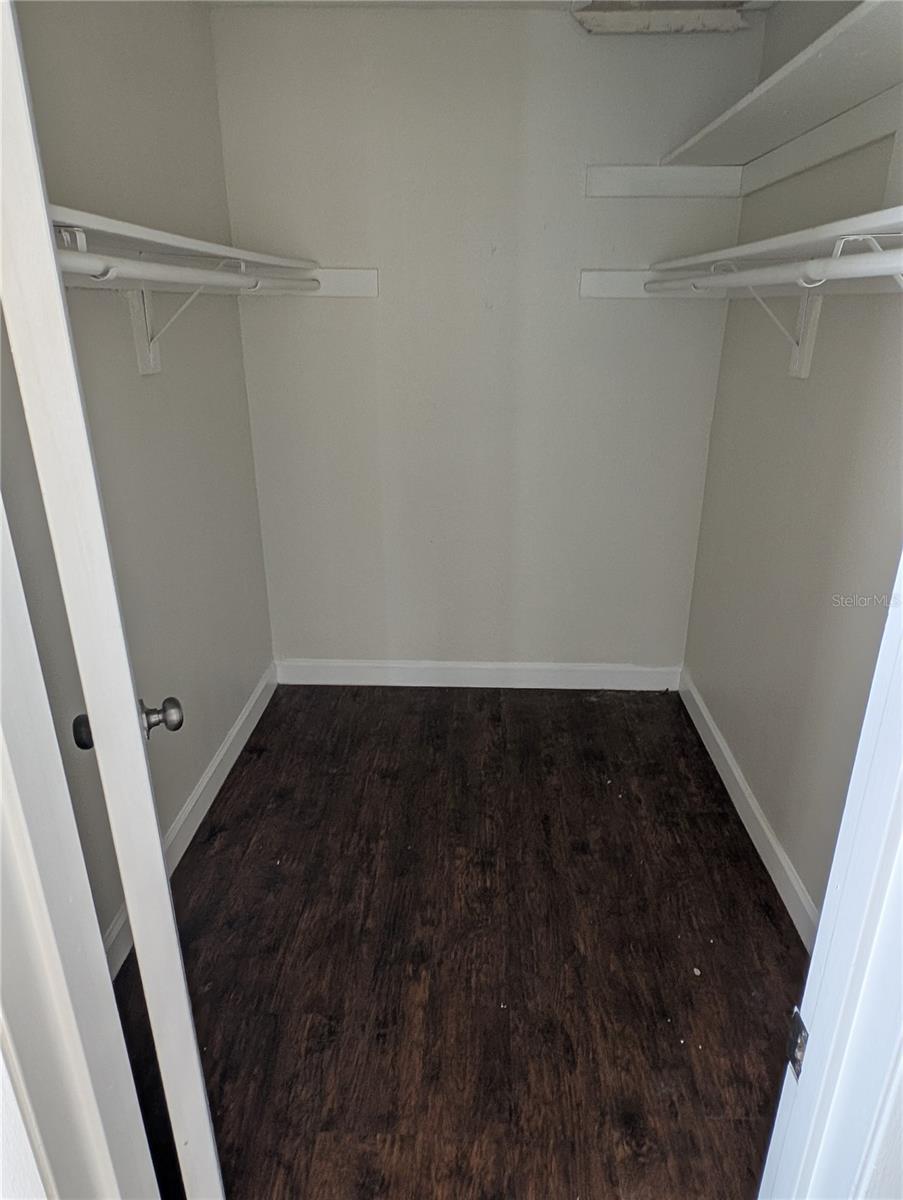 Image 15 of 17 For 4367 Thornbriar Lane P208