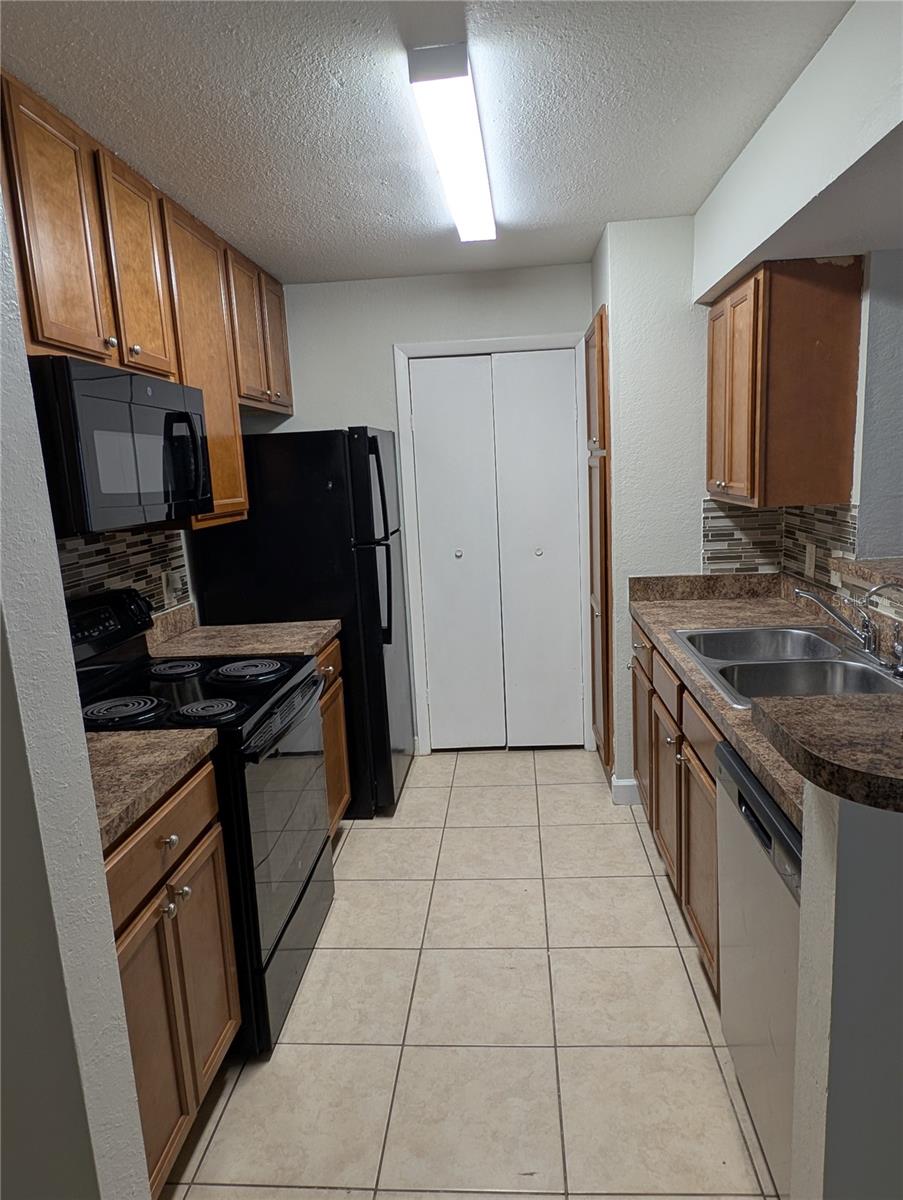 Image 5 of 17 For 4367 Thornbriar Lane P208