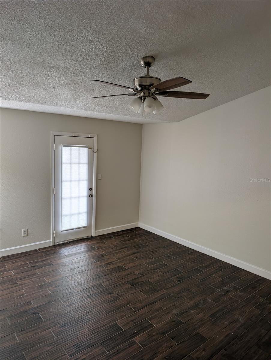 Image 6 of 17 For 4367 Thornbriar Lane P208