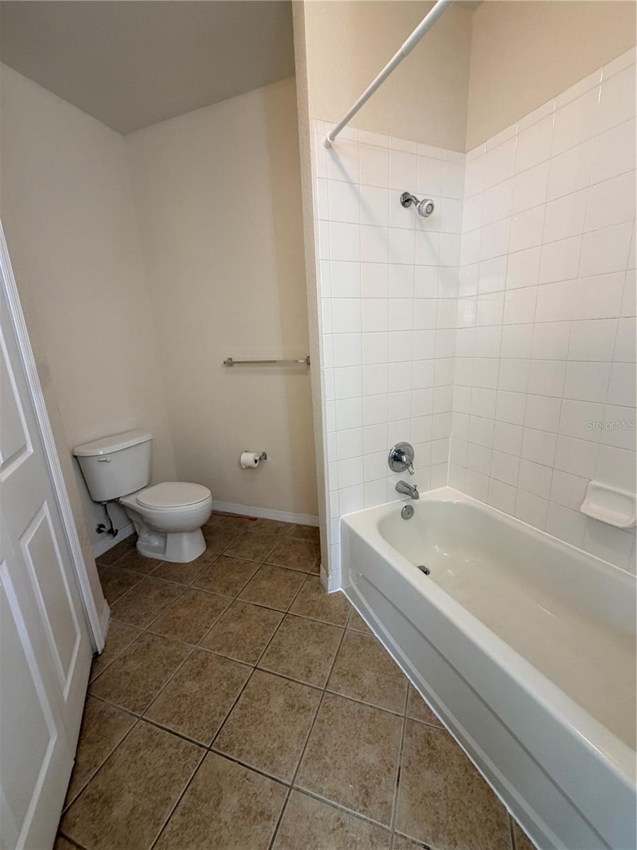 Image 14 of 19 For 8137 Claire Ann Drive 207