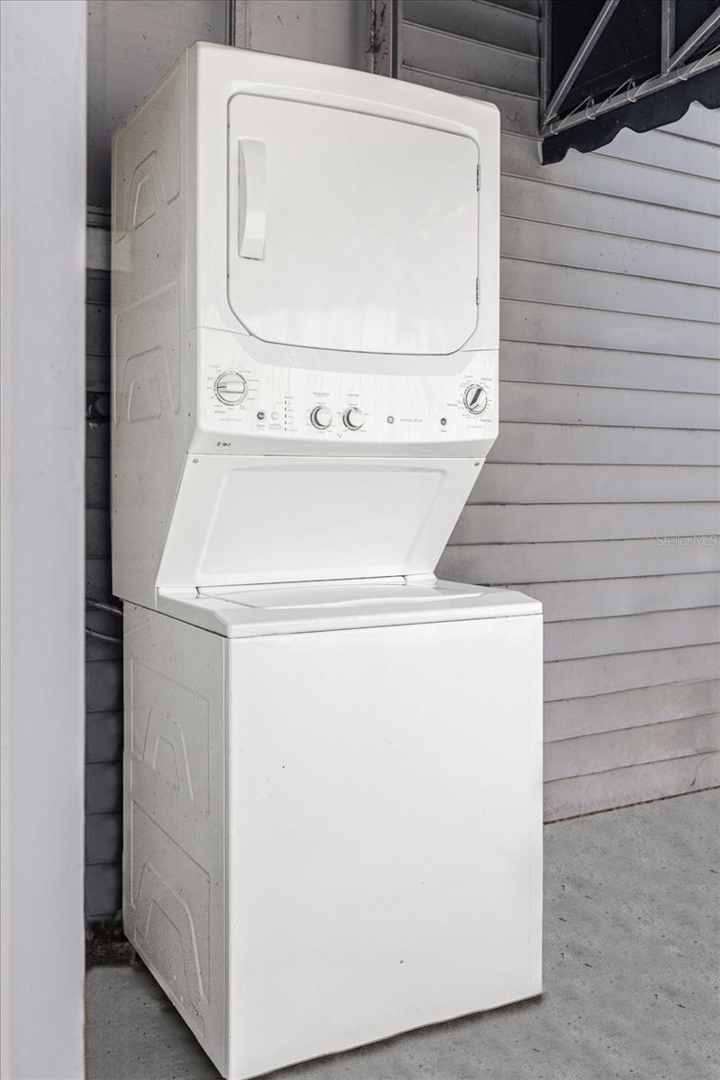 Image 8 of 8 For 322 Kaley Street B