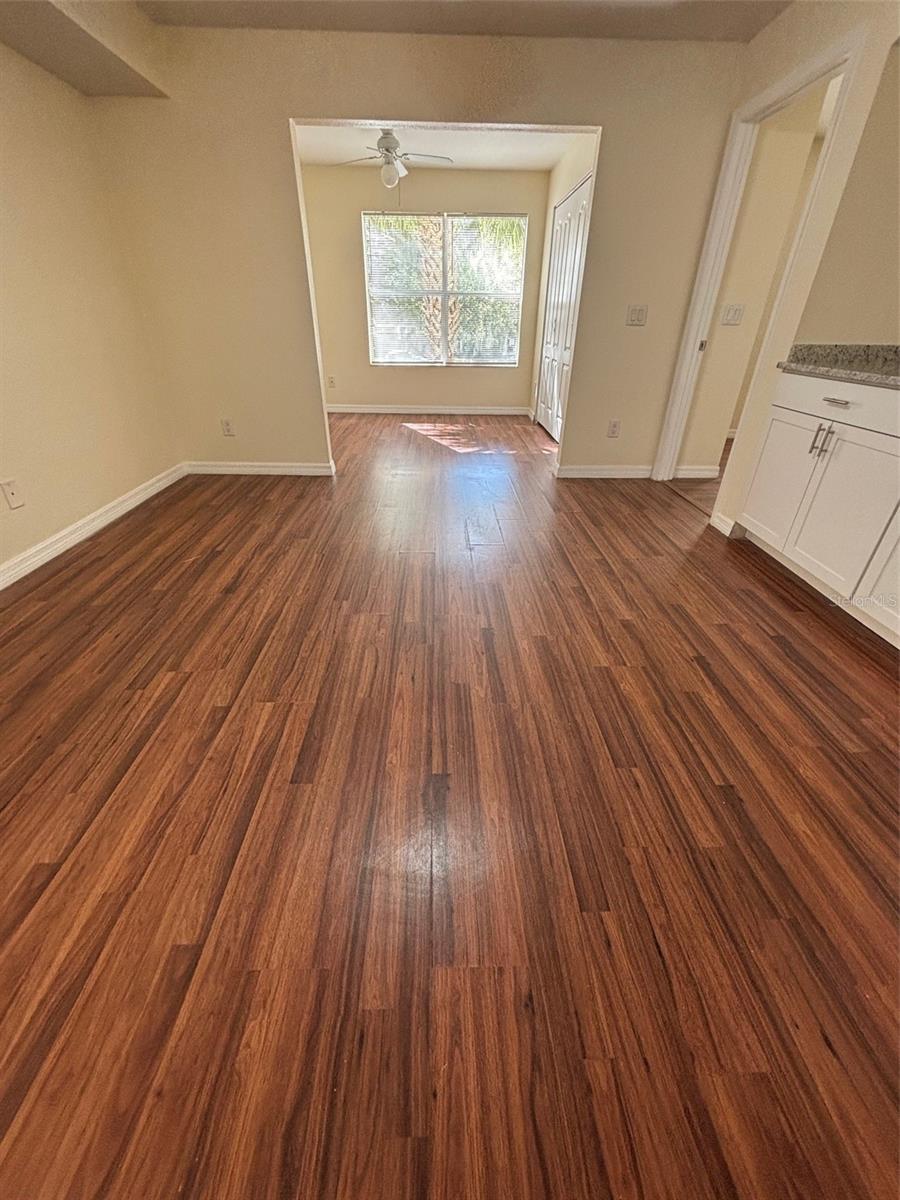 Image 10 of 25 For 831 Camargo Way 205