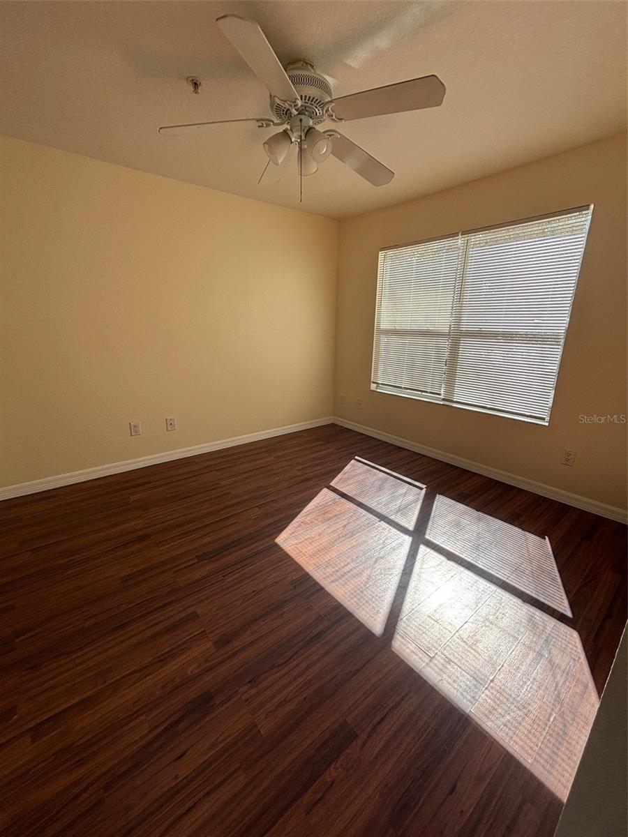 Image 17 of 25 For 831 Camargo Way 205