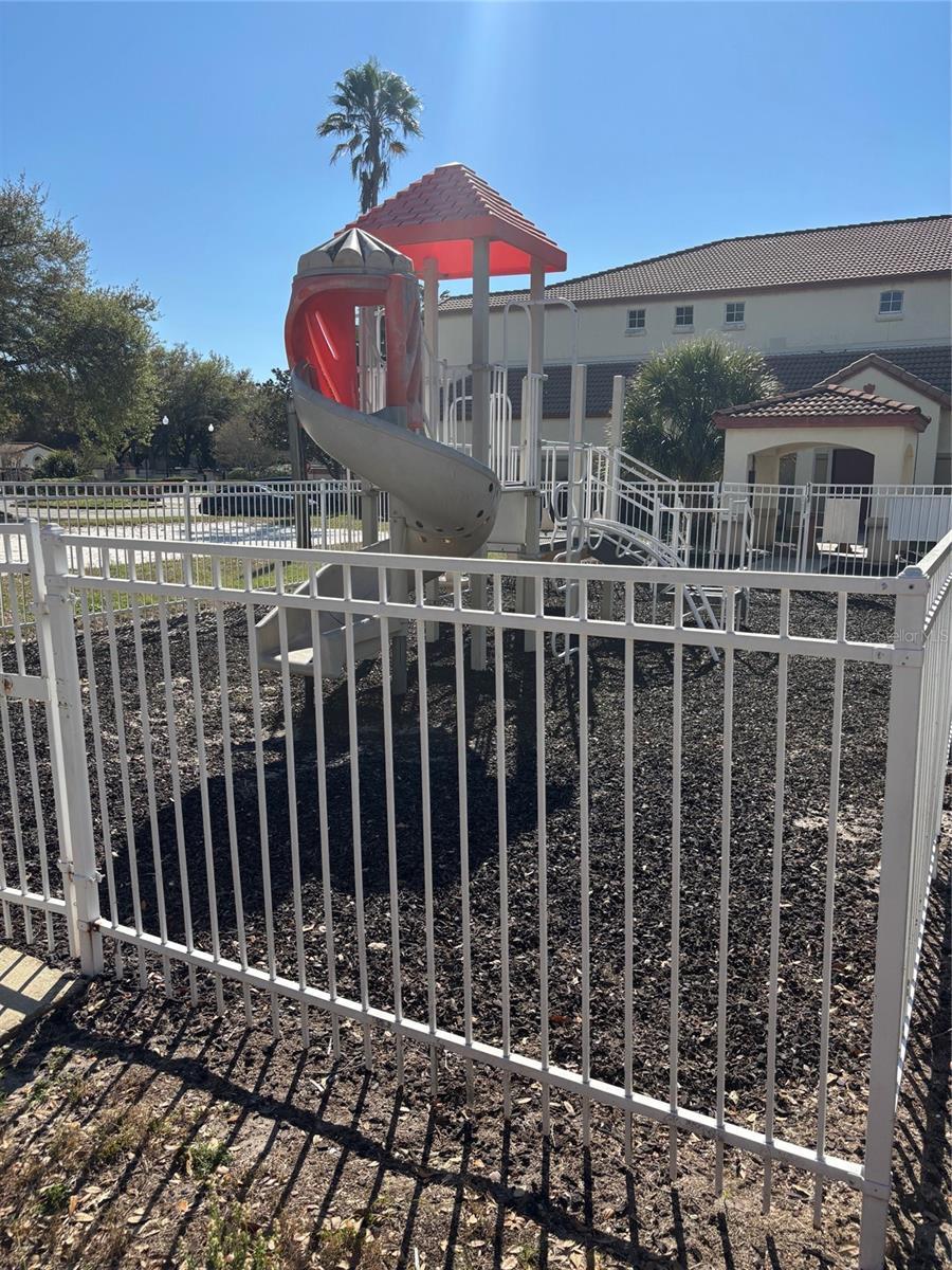 Image 24 of 25 For 831 Camargo Way 205