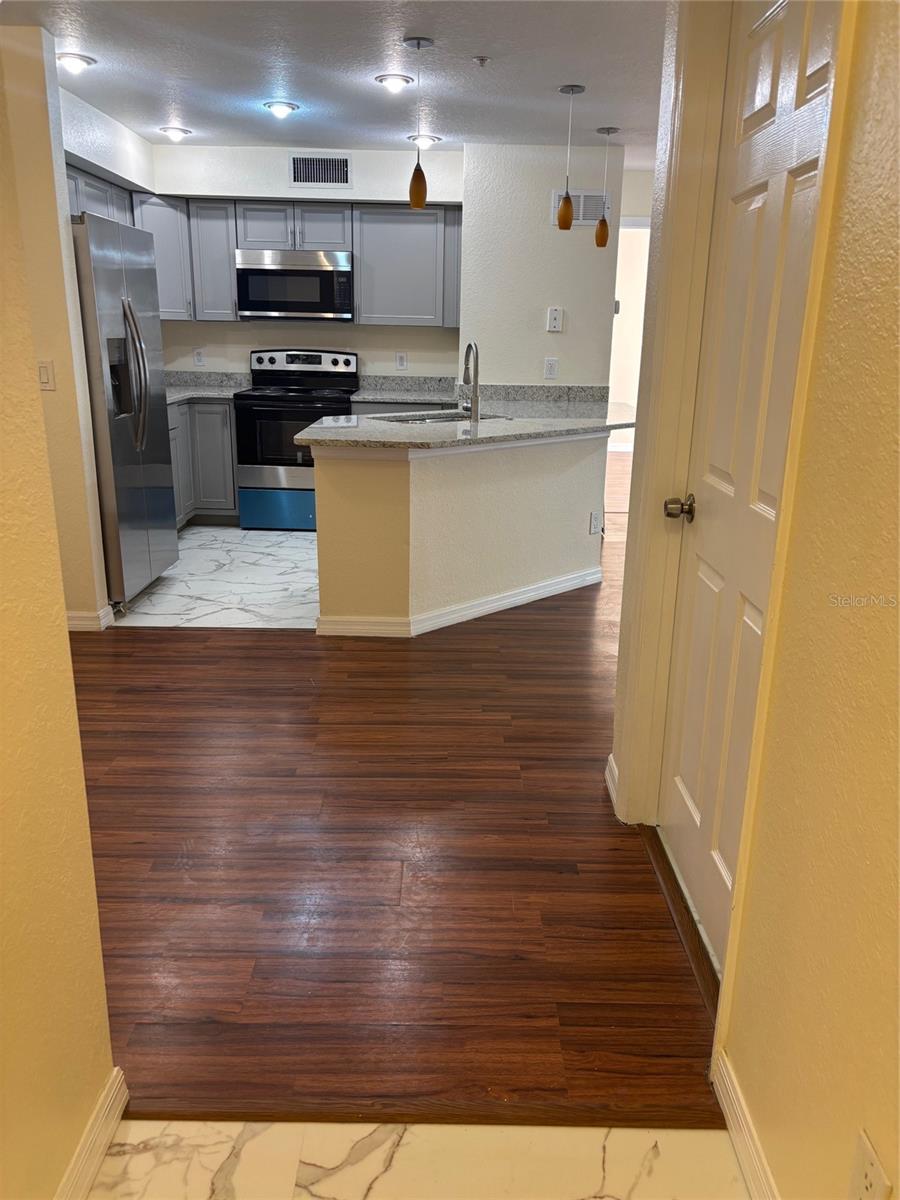 Image 4 of 25 For 831 Camargo Way 205