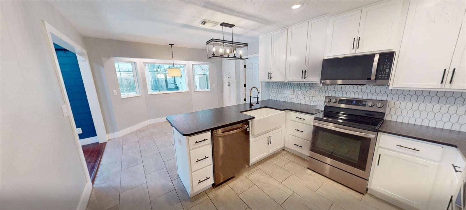 Image 15 of 67 For 432 Wilderness Drive