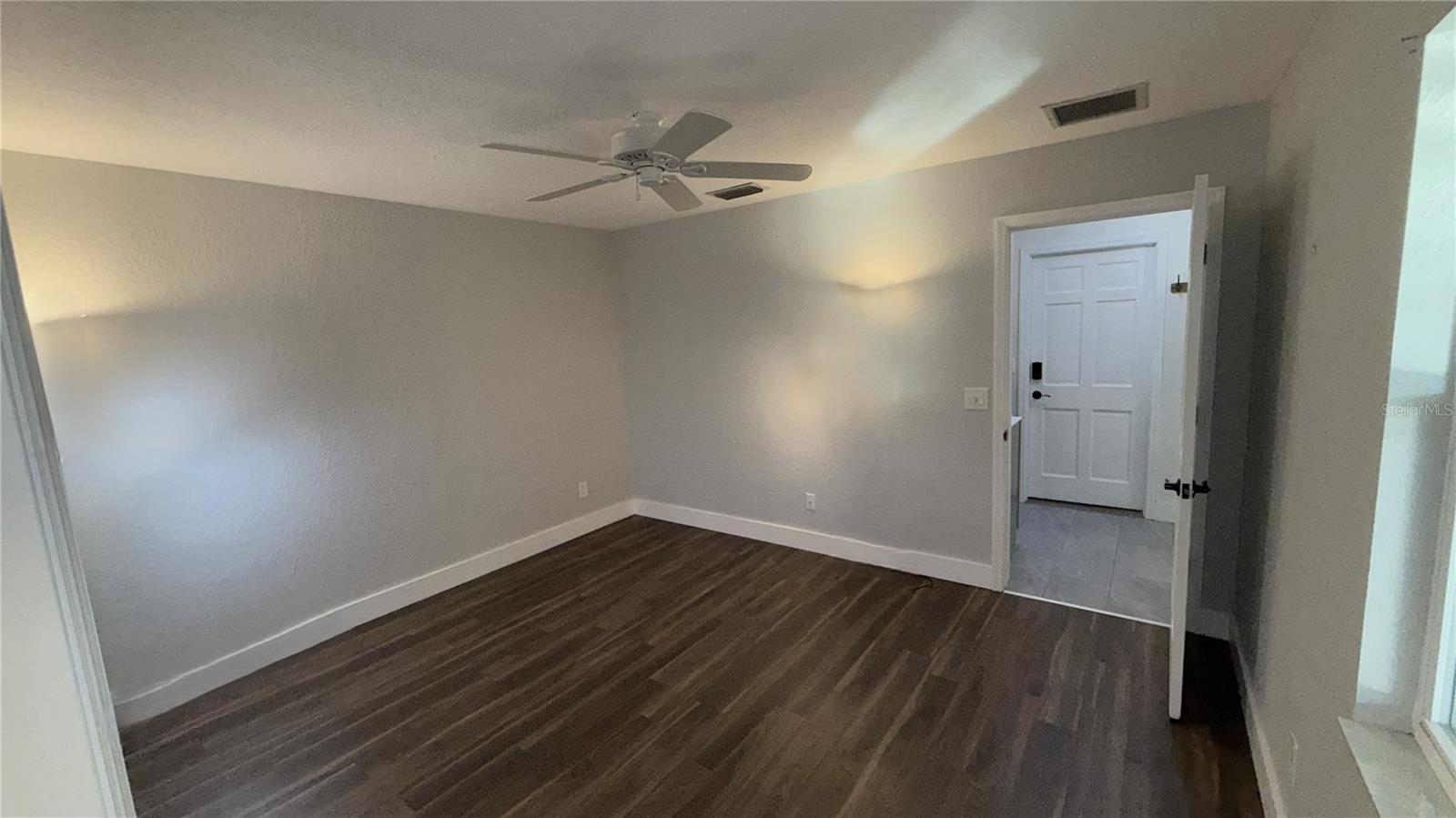 Image 23 of 67 For 432 Wilderness Drive