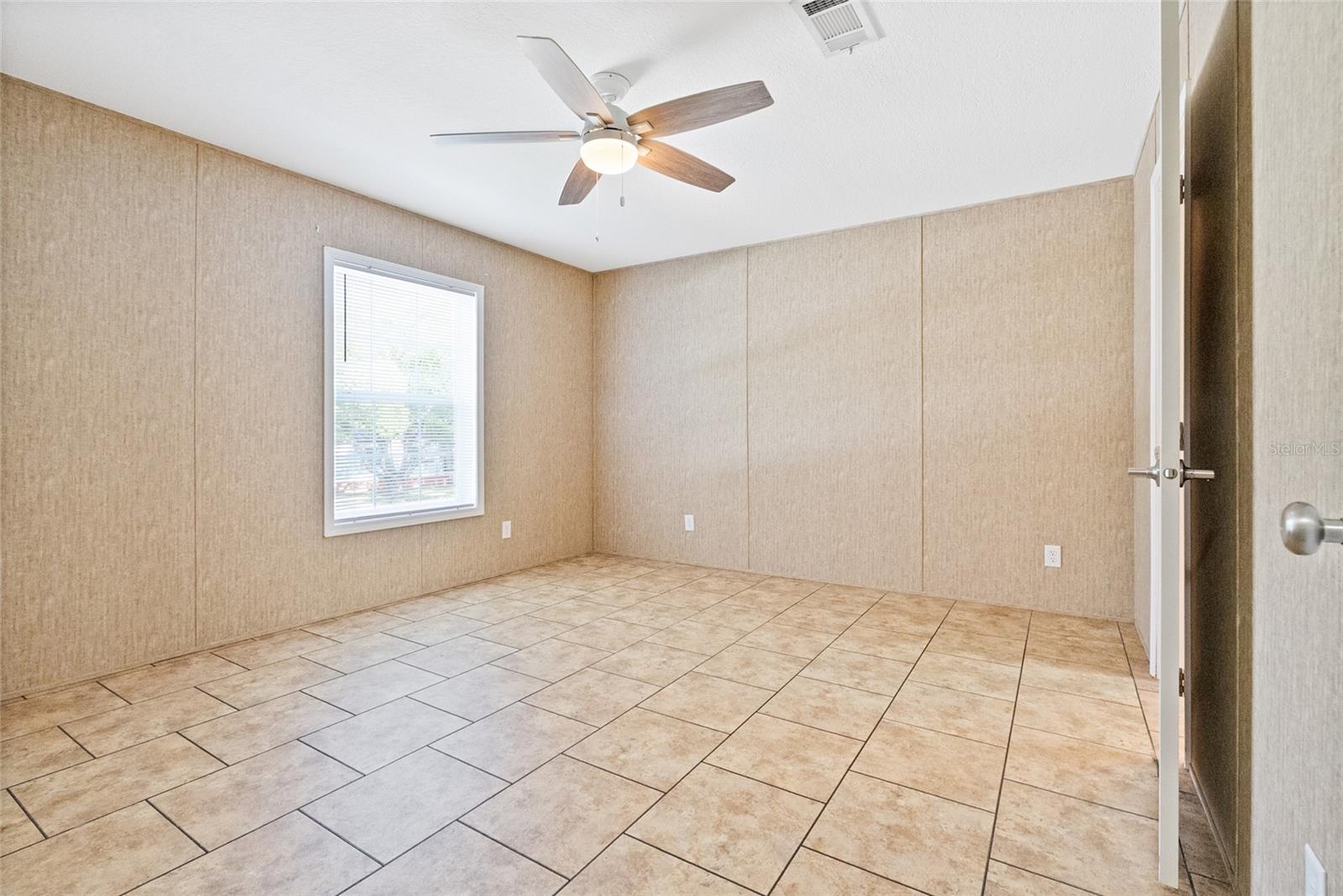 Image 17 of 37 For 1044 Osceola Trail