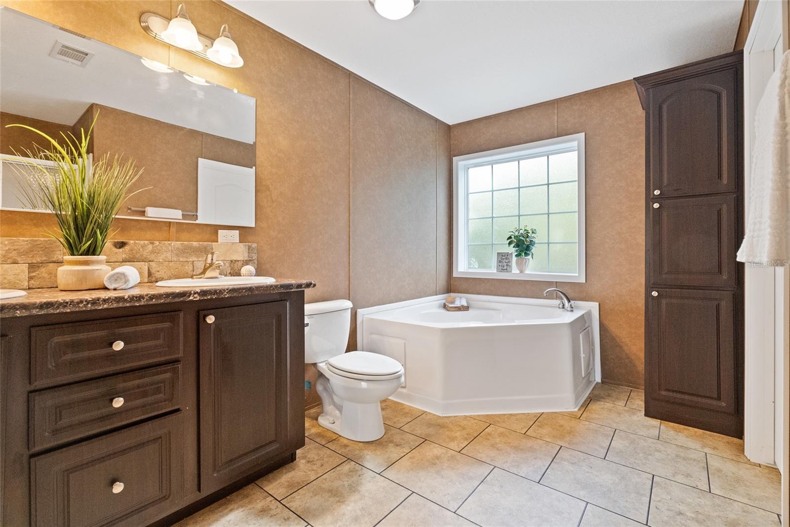 Image 20 of 37 For 1044 Osceola Trail