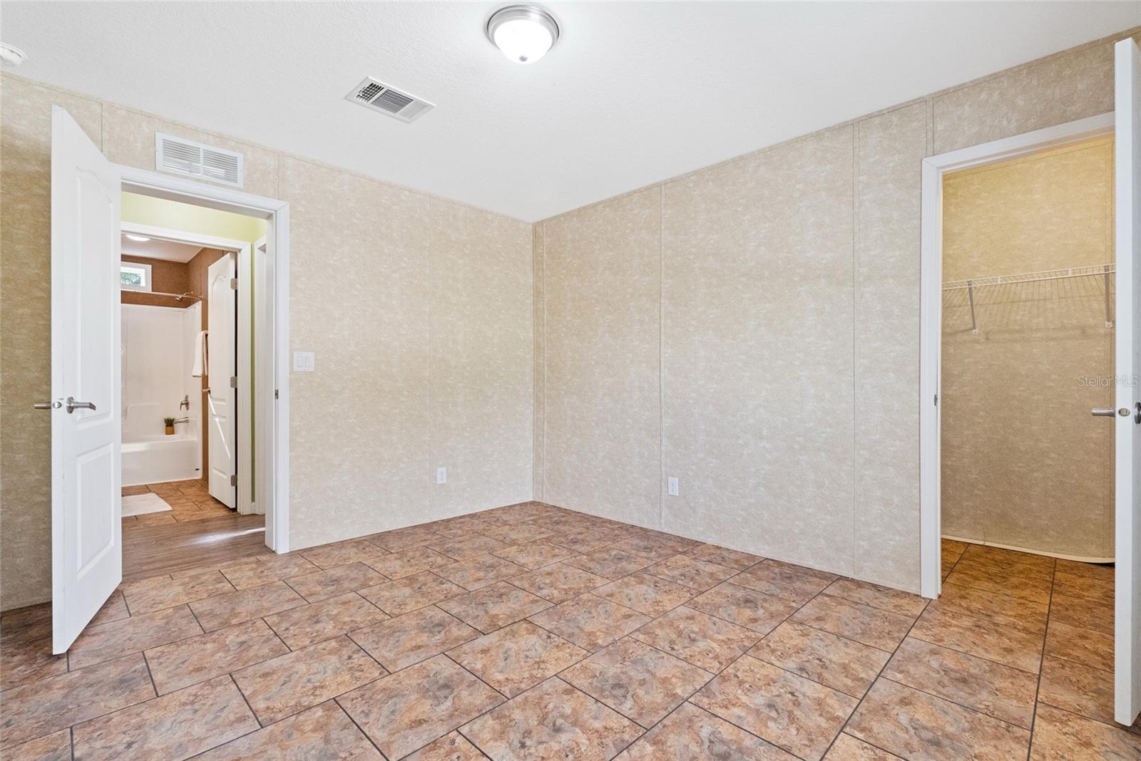 Image 24 of 37 For 1044 Osceola Trail