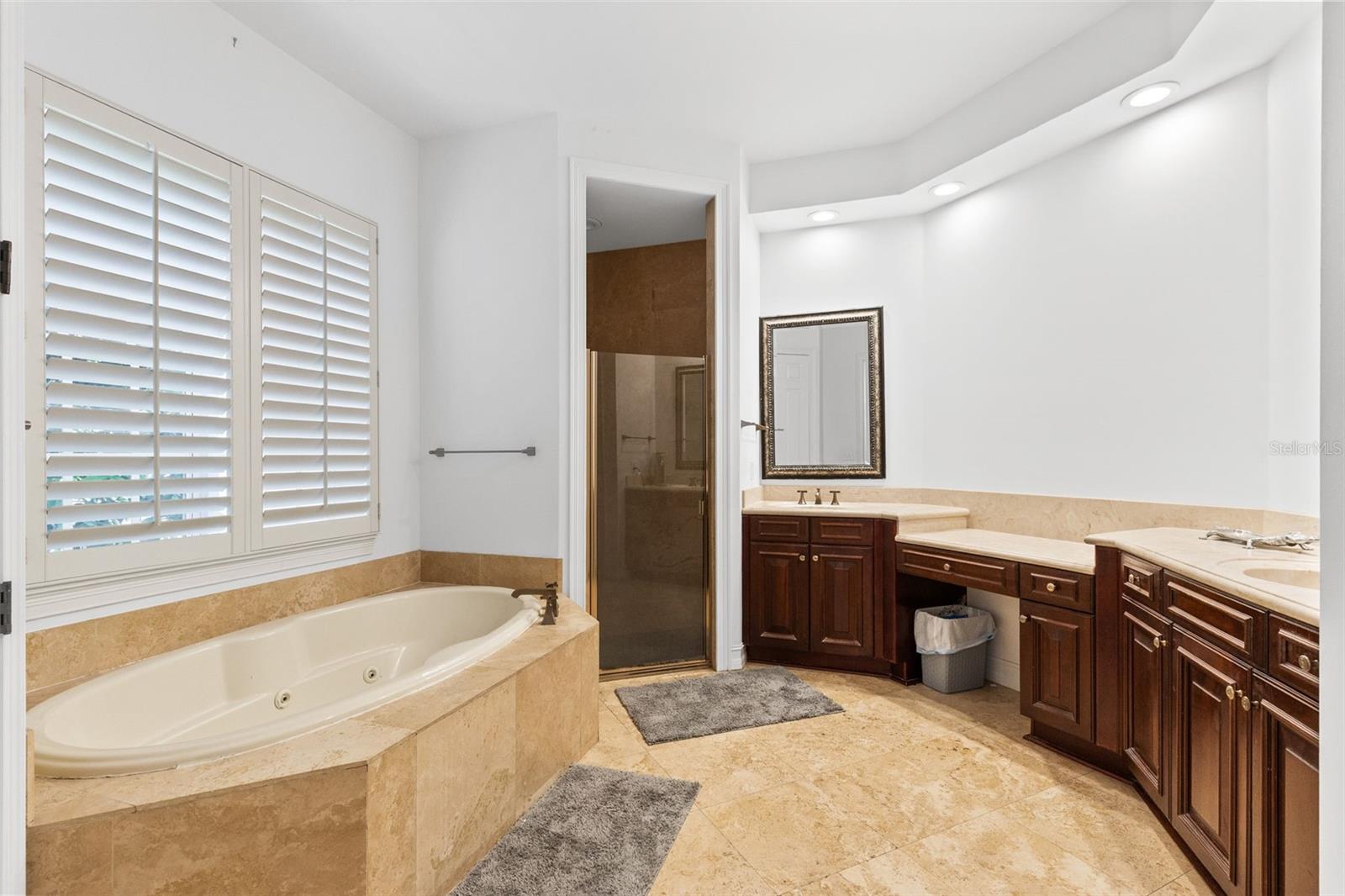 Image 22 of 53 For 3884 Lower Park Road