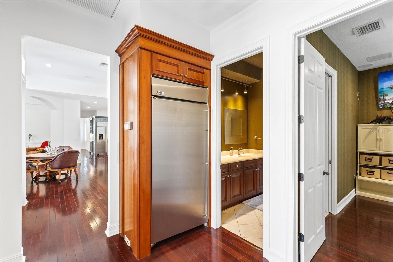 Image 23 of 53 For 3884 Lower Park Road