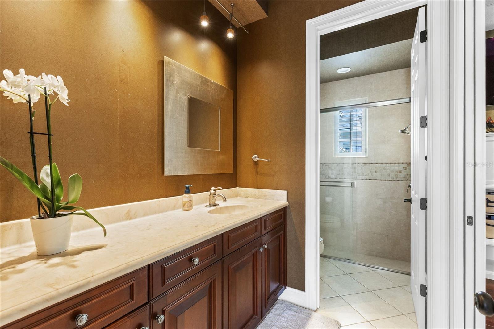 Image 25 of 53 For 3884 Lower Park Road