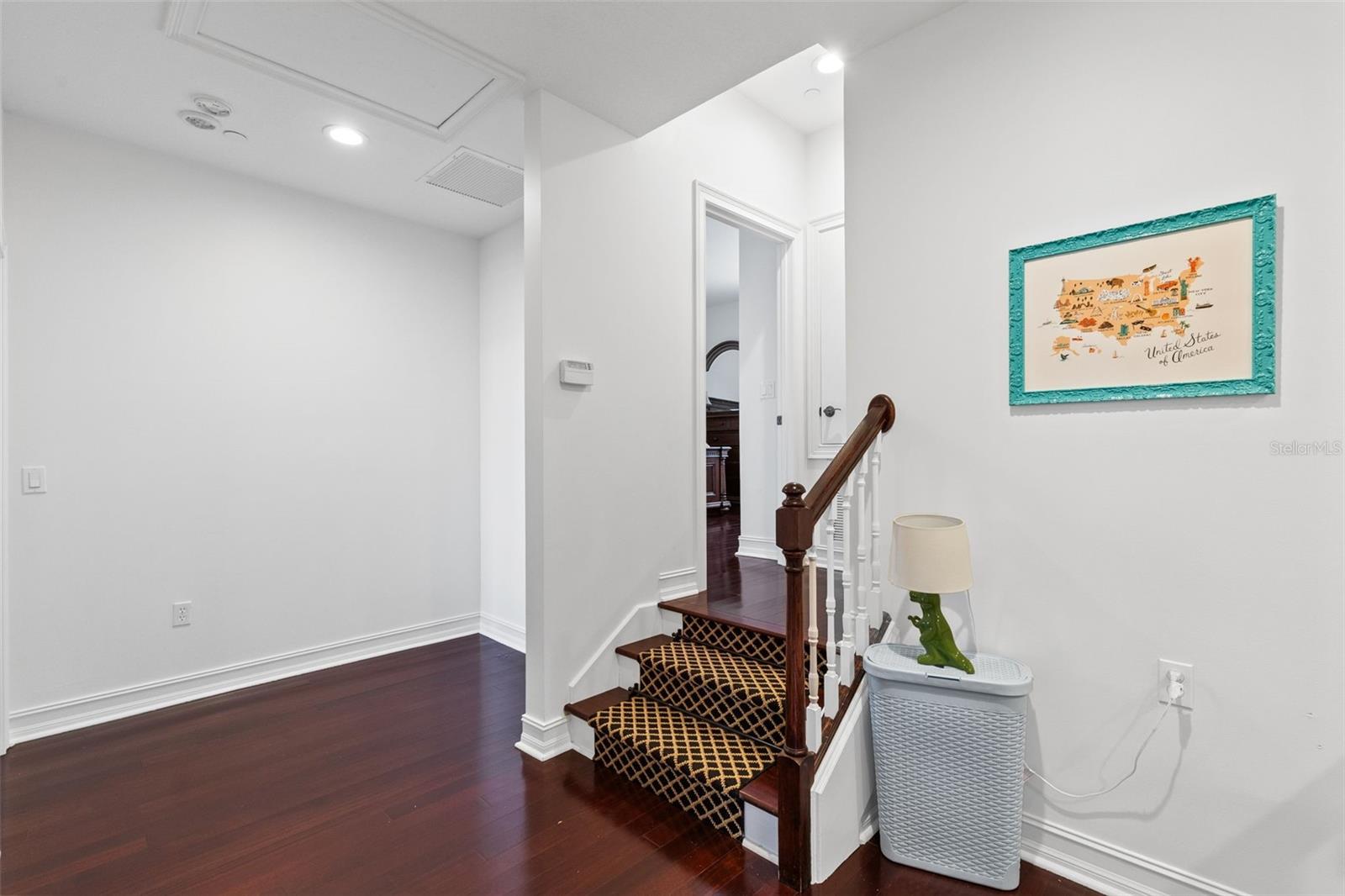 Image 31 of 53 For 3884 Lower Park Road