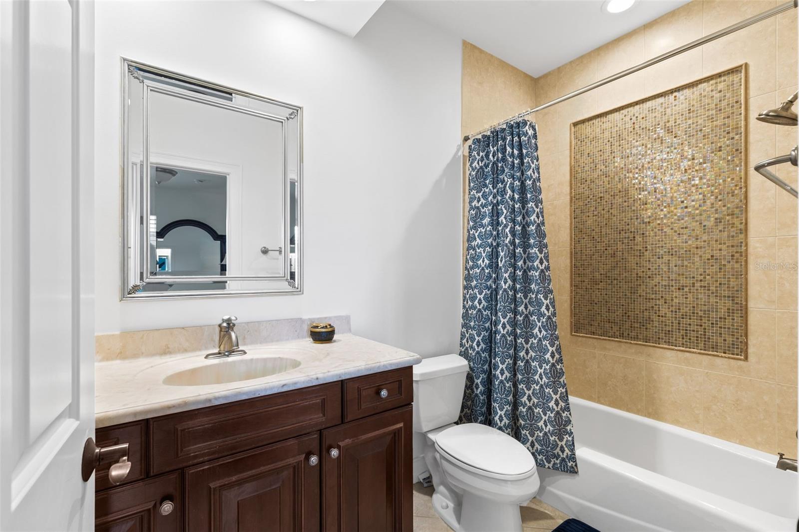 Image 32 of 53 For 3884 Lower Park Road