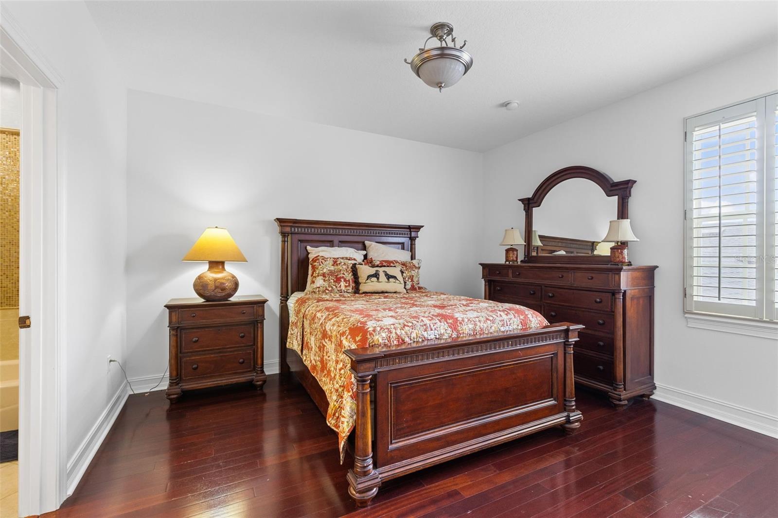 Image 33 of 53 For 3884 Lower Park Road