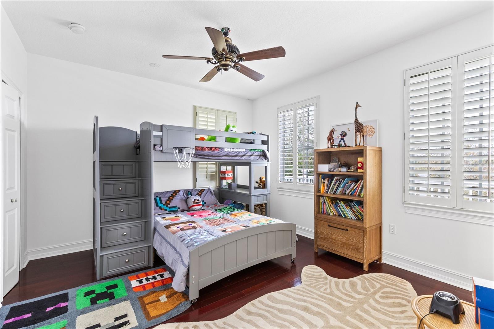 Image 35 of 53 For 3884 Lower Park Road