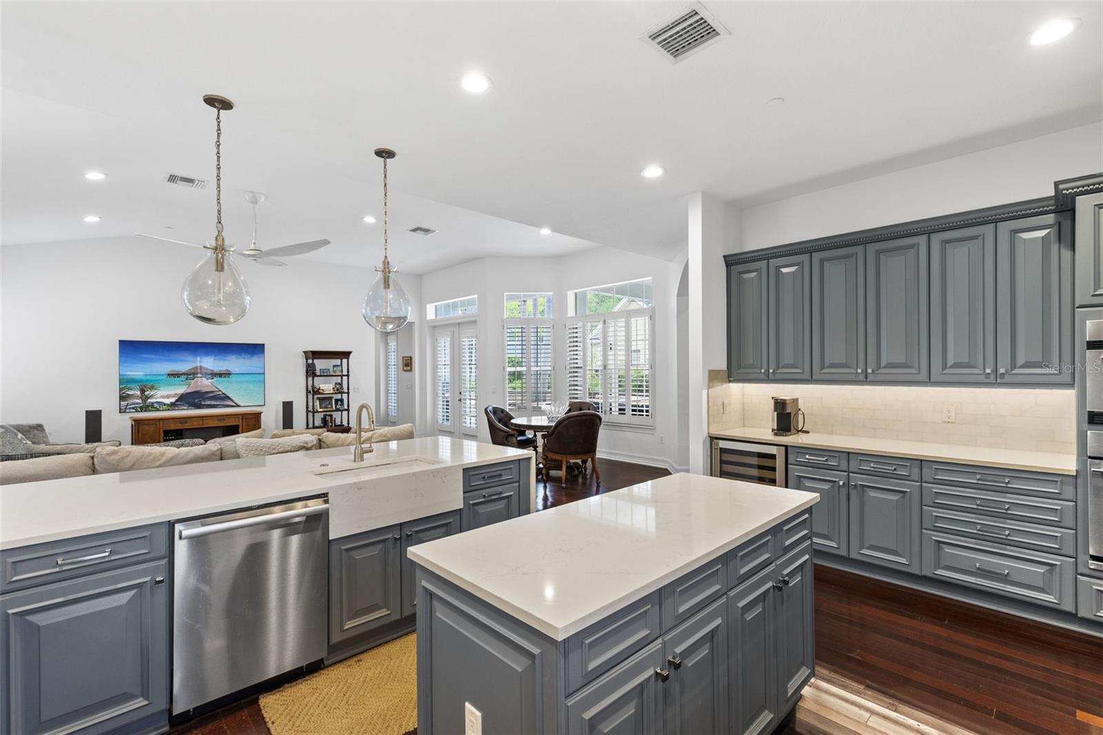 Image 7 of 53 For 3884 Lower Park Road