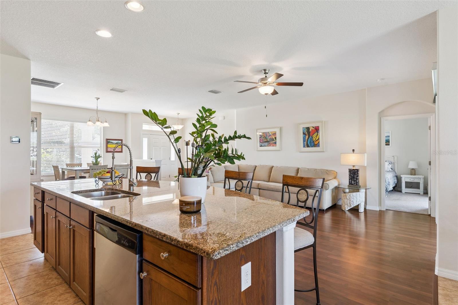 Image 14 of 66 For 26645 Manassas Drive