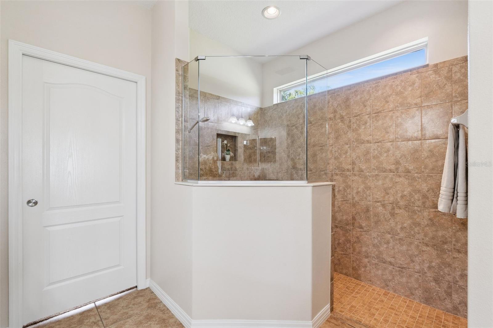 Image 24 of 66 For 26645 Manassas Drive