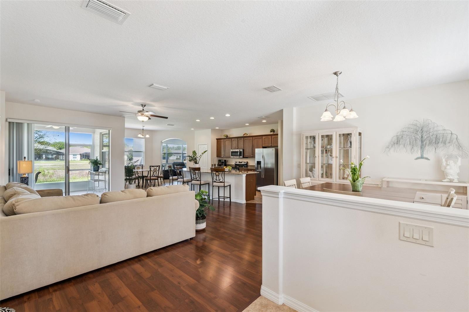 Image 6 of 66 For 26645 Manassas Drive