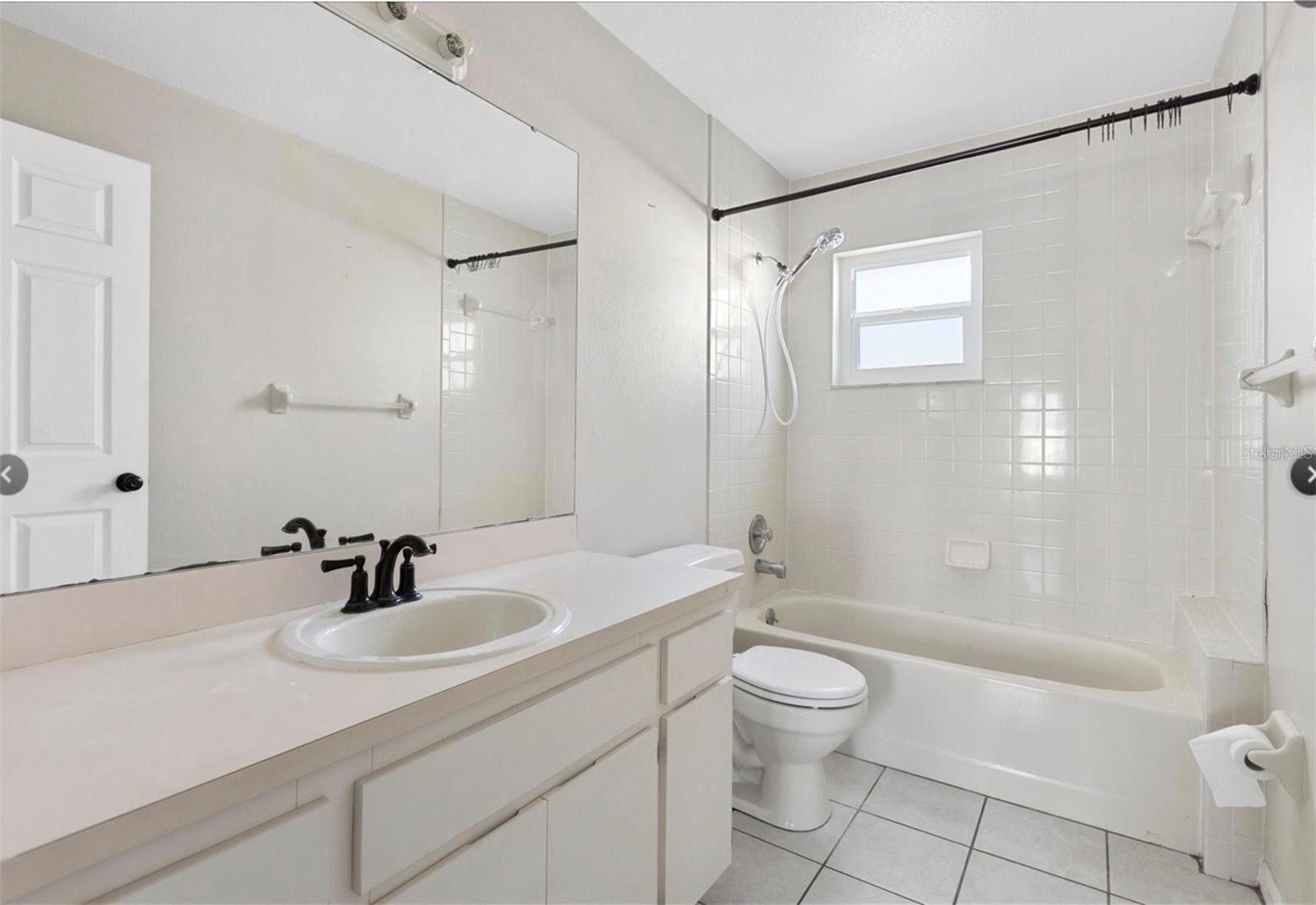 Image 7 of 11 For 5517 Loma Vista Drive E