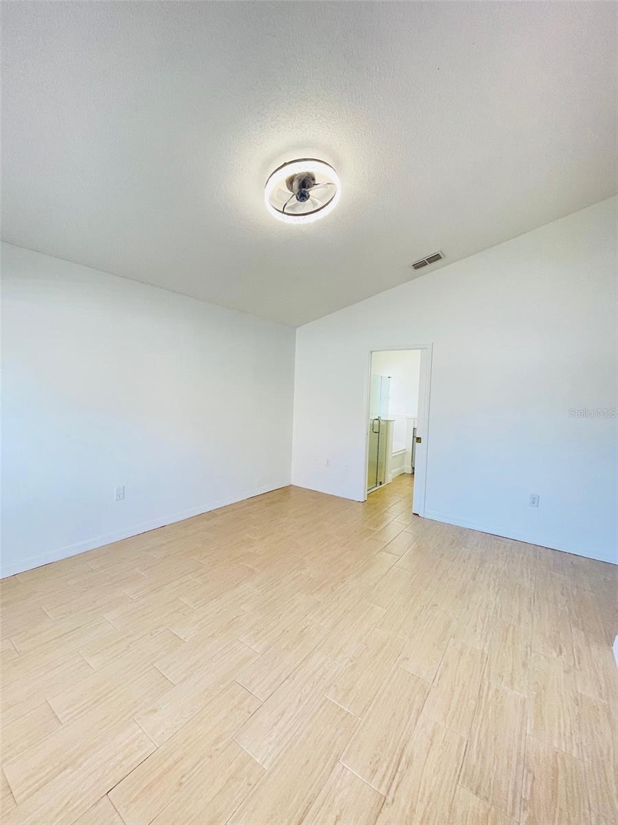 Image 10 of 21 For 2425 Timothy Lane