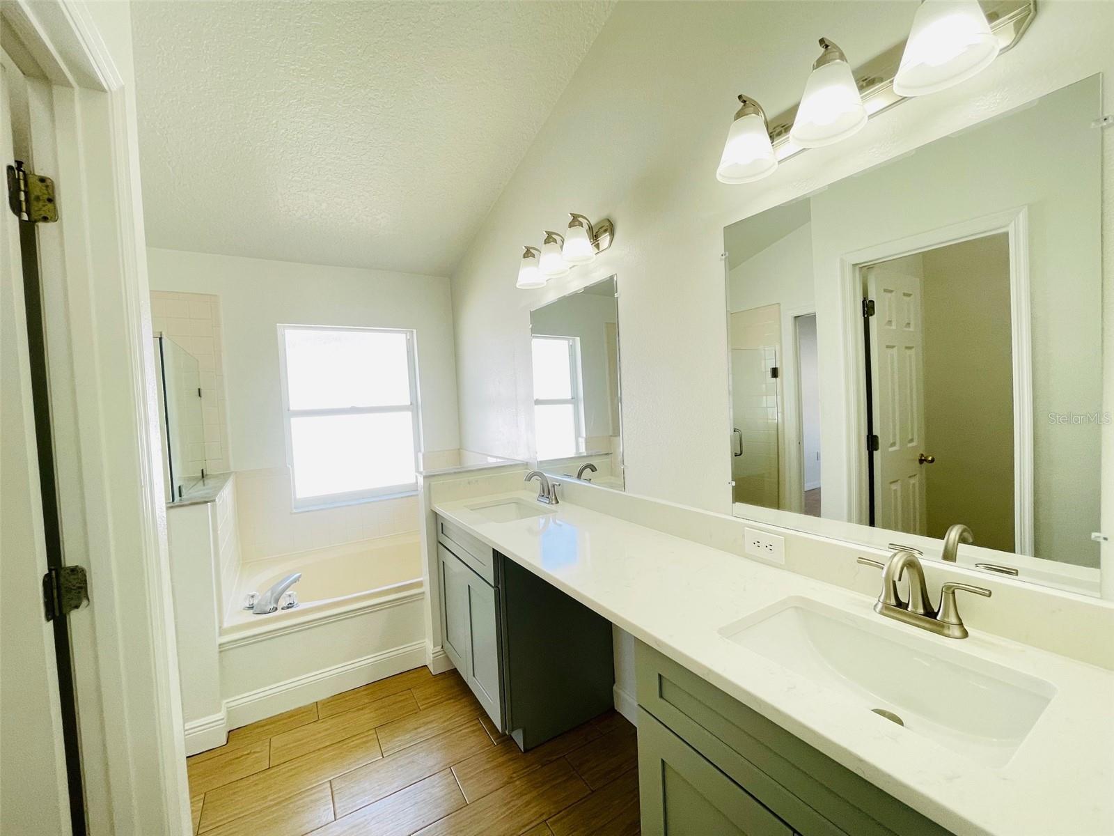 Image 11 of 21 For 2425 Timothy Lane